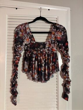 Urban Outfitters Black Floral Puff-Sleeve Peplum Blouse